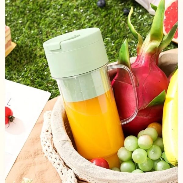 Crusher Juicer – Mug Shaped Portable Blender With Straw - Image 3
