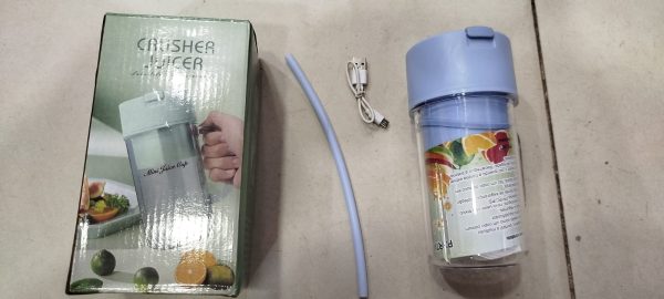 Crusher Juicer – Mug Shaped Portable Blender With Straw - Image 9